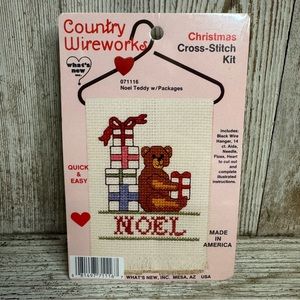 Country Wireworks Vintage Cross Stitch Kit - Noel Teddy Bear with Packages